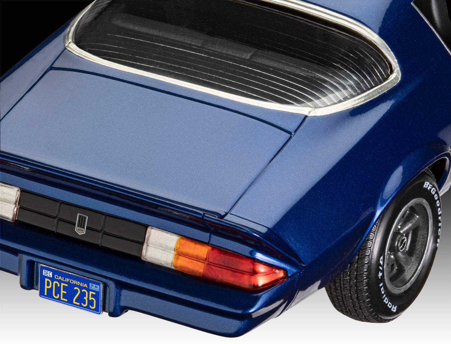 REVELL -  Stranger Things - Billy's Chevy Camaro  1/24