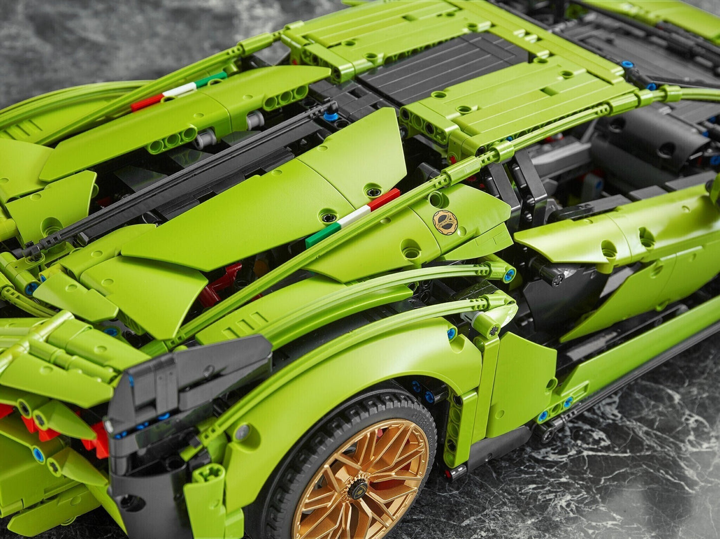 LEGO Technic 42115 - Lamborghini Sián Fkp 37