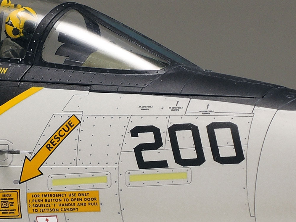 TAMIYA -  Grumman F-14 Tomcat 1/48