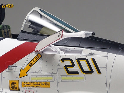 TAMIYA -  Grumman F-14 Tomcat 1/48