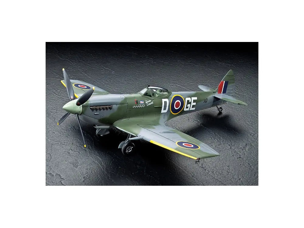 TAMIYA - Supermarine Spitfire MK.XVIe  1/32