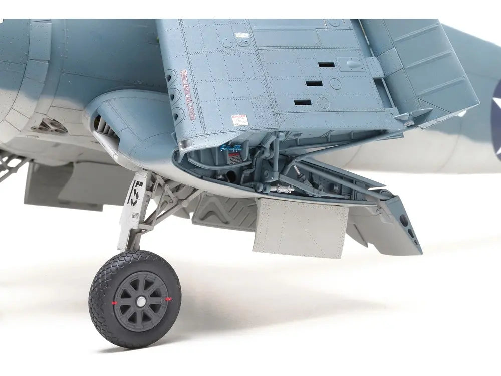 TAMIYA - Vought f4U-1 Corsair Birdcage  1/32