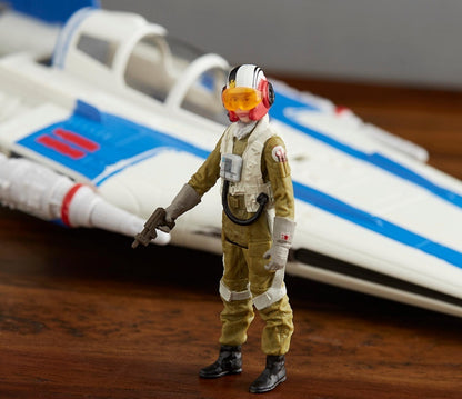 HASBRO - Star Wars Force Resistance A-Wing Fighter and Resistance Pilot Tallie Figure
