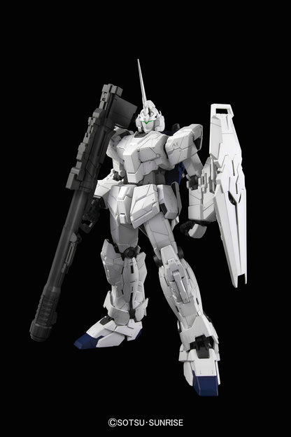 BANDAI MODEL KIT - Gunpla - PG RX-0 Unicorn Full Psycho-Frame 1/60