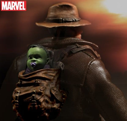 MEZCO - One:12 Collective Marvel Old Man Logan Action Doll