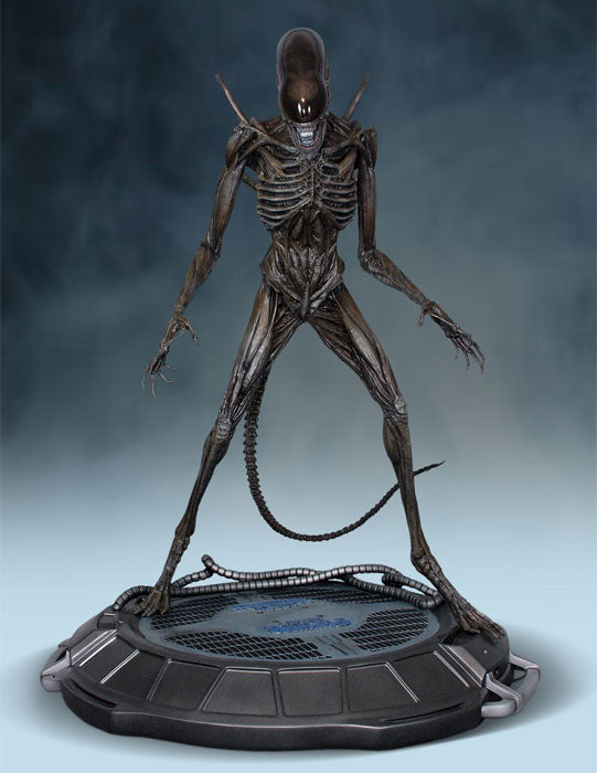 HOLLYWOOD COLLECTIBLES GROUP - Alien Covenant Xenomorph 1:4 Statue