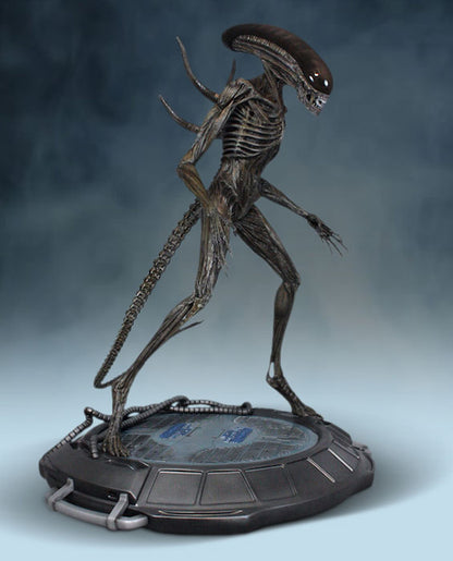 HOLLYWOOD COLLECTIBLES GROUP - Alien Covenant Xenomorph 1:4 Statue