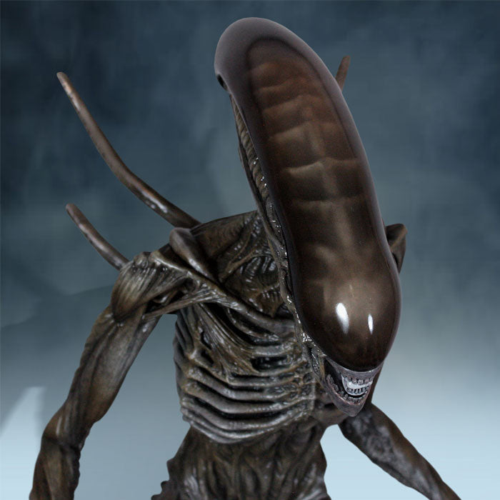 HOLLYWOOD COLLECTIBLES GROUP - Alien Covenant Xenomorph 1:4 Statue