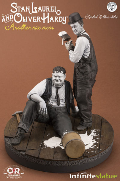 INFINITE STATUE - Laurel & Hardy Nice Mess Old & Rare Statue