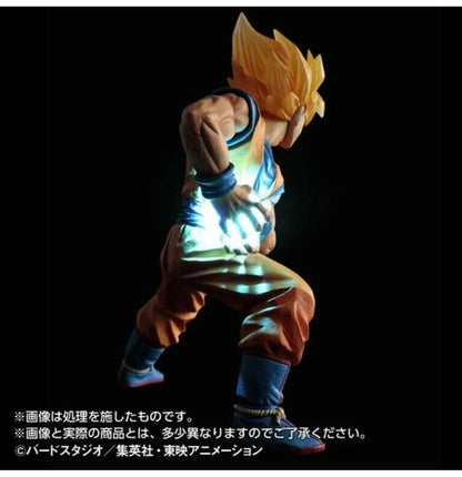 BANDAI - HG Luminous Hayakuute Gokou Super Saiyan Son Gokou