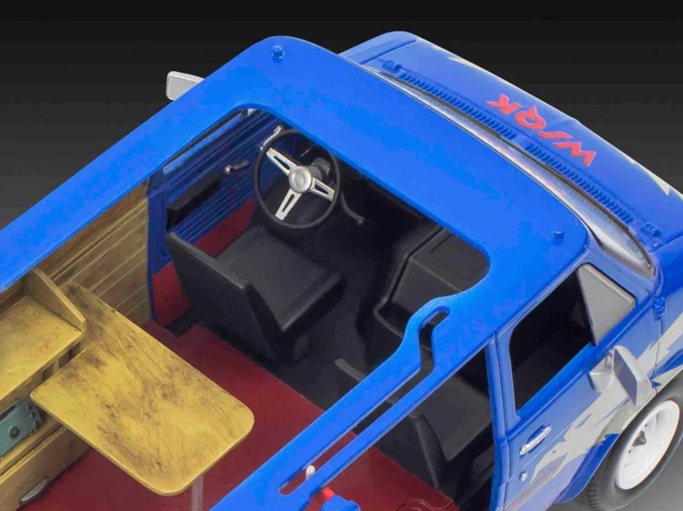 REVELL - GMC WSQK Squawk Van Stranger Things   1/25