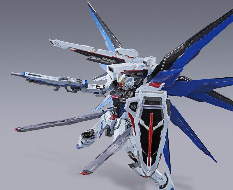 BANDAI - Metal Build Freedom Gundam Concept 2