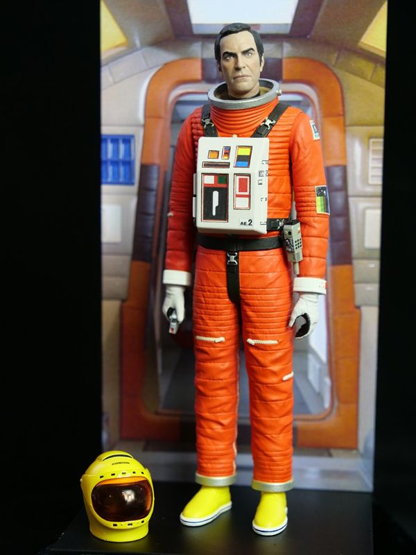 SIXTEEN 12 - Space 1999 Commander Koenig in SpaceSuit Action Figure