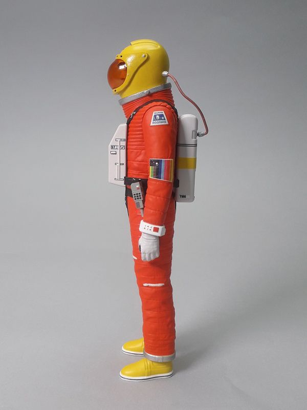 SIXTEEN 12 - Space 1999 Commander Koenig in SpaceSuit Action Figure