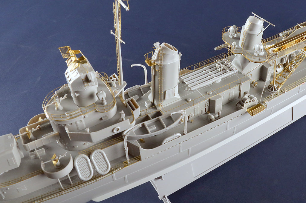 TRUMPETER - USS Stevens DD-479  1/200