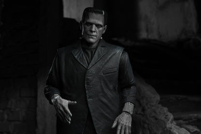 NECA - Universal Monsters Action Figure Ultimate Frankenstein's Monster (Black & White)