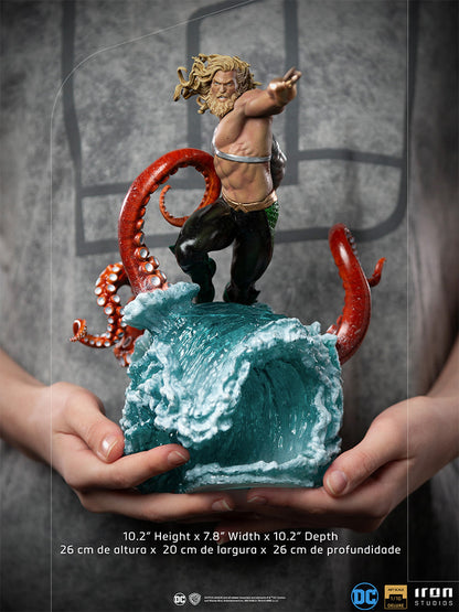 IRON STUDIO - Dc Comics - Aquaman DeLuxe Statue 1:10