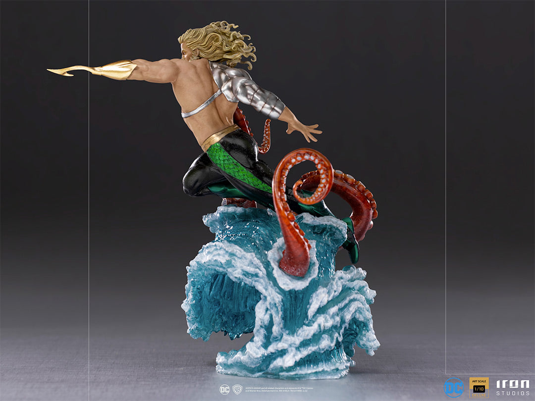 IRON STUDIO - Dc Comics - Aquaman DeLuxe Statue 1:10