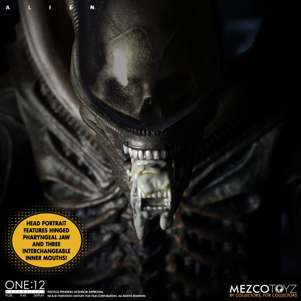 MEZCO - One:12 Collective Alien Action Figure