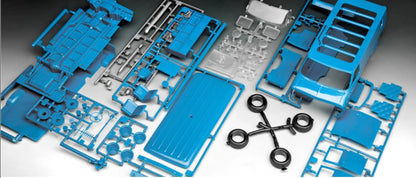 REVELL - GMC WSQK Squawk Van Stranger Things   1/25