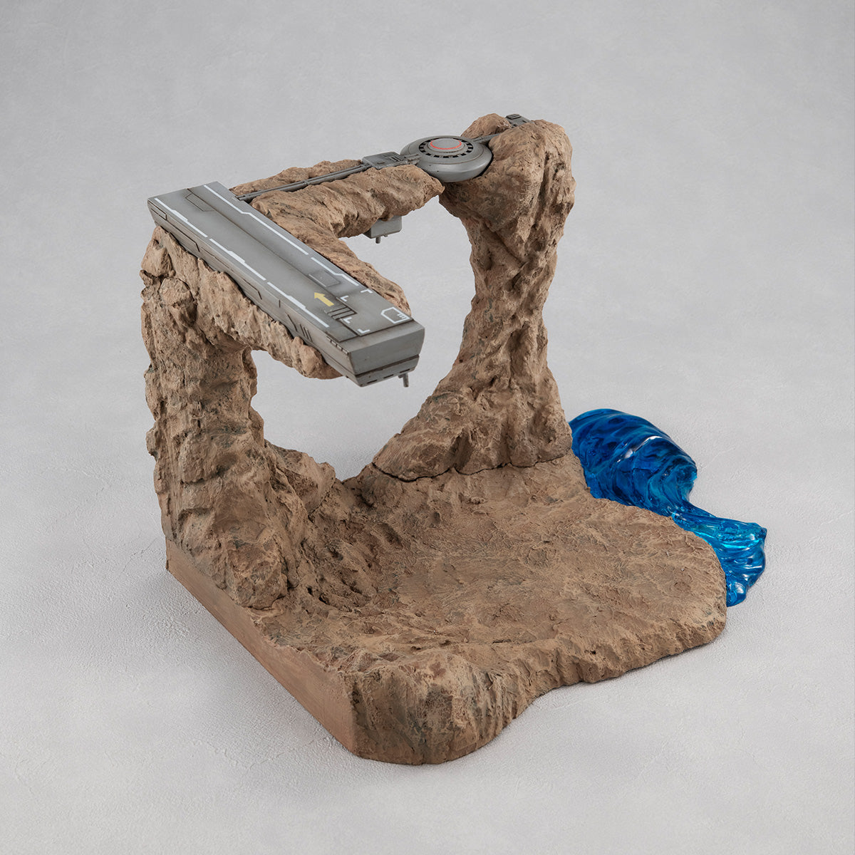 MEGAHOUSE - MS Gundam G Structure Tragedy Diorama