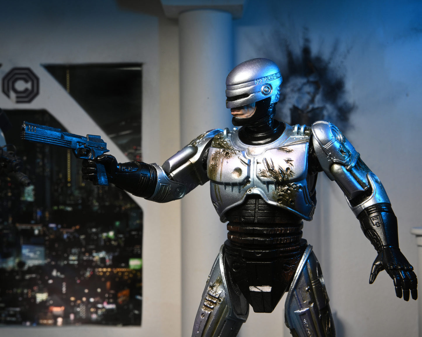 NECA - Ultimate Robocop Battle Damaged with Chair