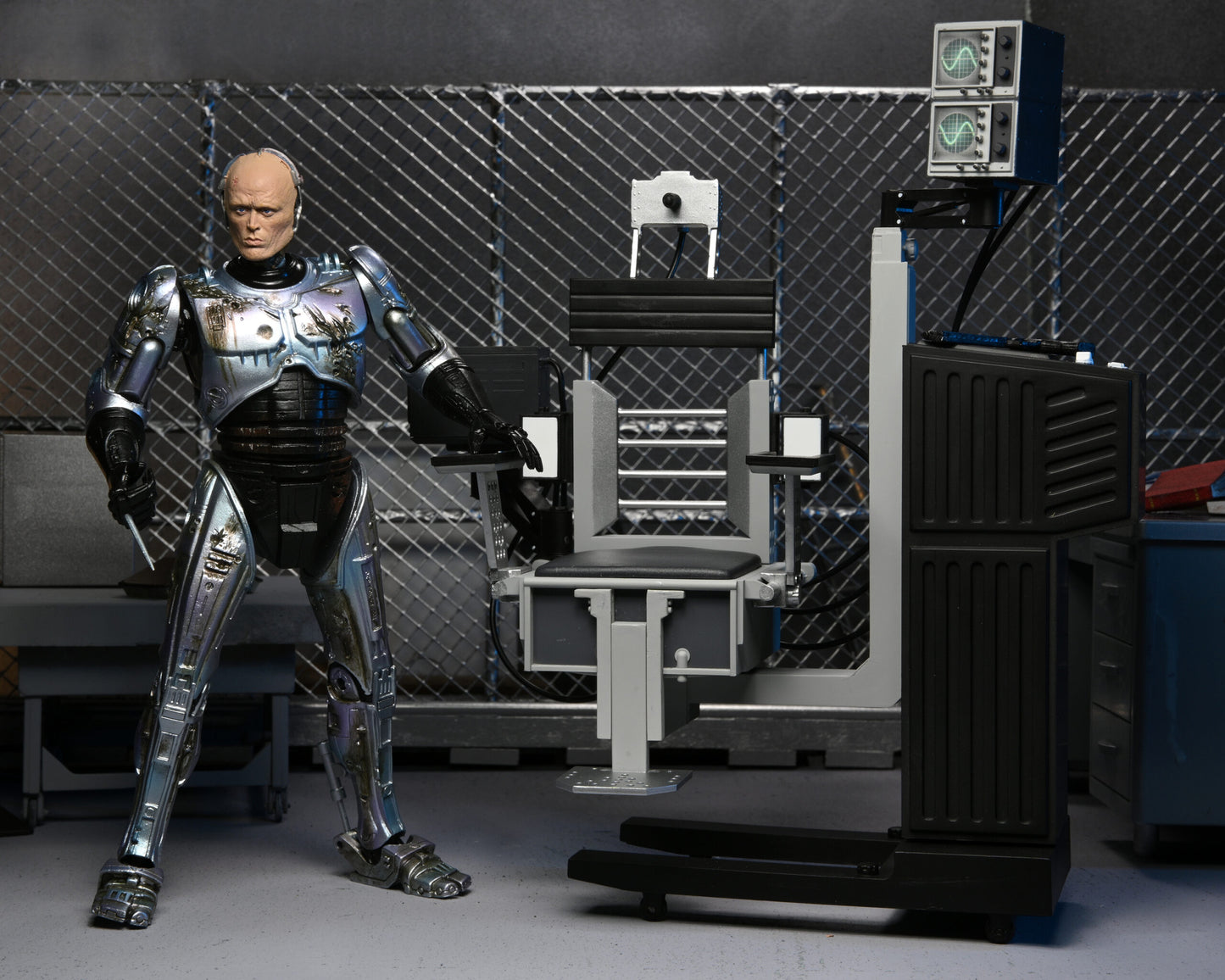 NECA - Ultimate Robocop Battle Damaged with Chair