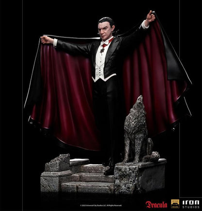 IRON STUDIOS - UNIVERSAL MONSTERS DRACULA 1/10 DLX STATUE