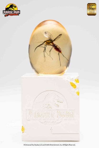 ECC ELITE CREATURE COLLECTIBLES - Jurassic Park Mosquito in Amber Statue