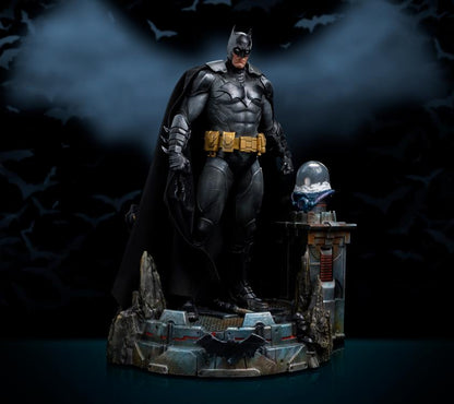 IRON STUDIO - Dc Comics - Batman Unleashed 1:10 DeLuxe Statue