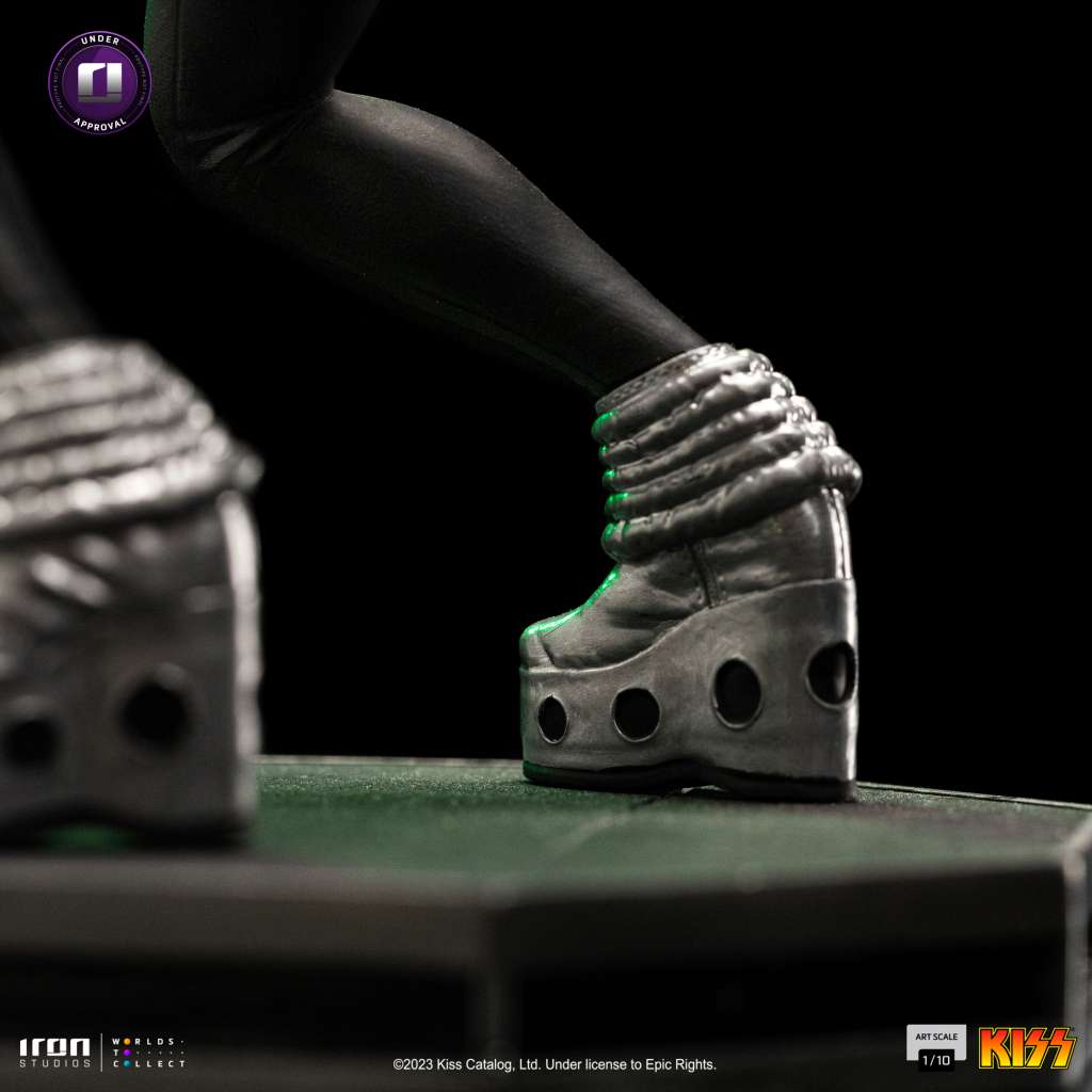 IRON STUDIO - Kiss Ace Frehley 1:10 Statue