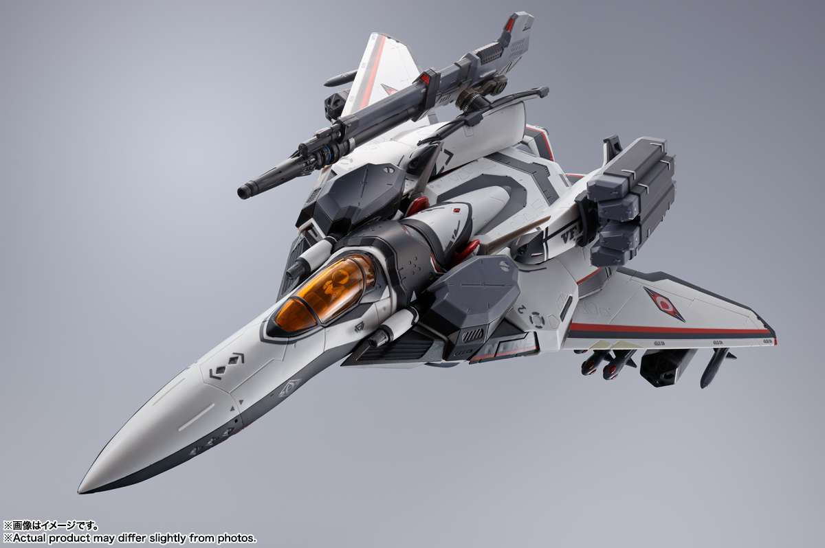 BANDAI - Dx Macross vf-171Ex Armored Nightmare Plus Ex (Alto Saotome Use) Revival