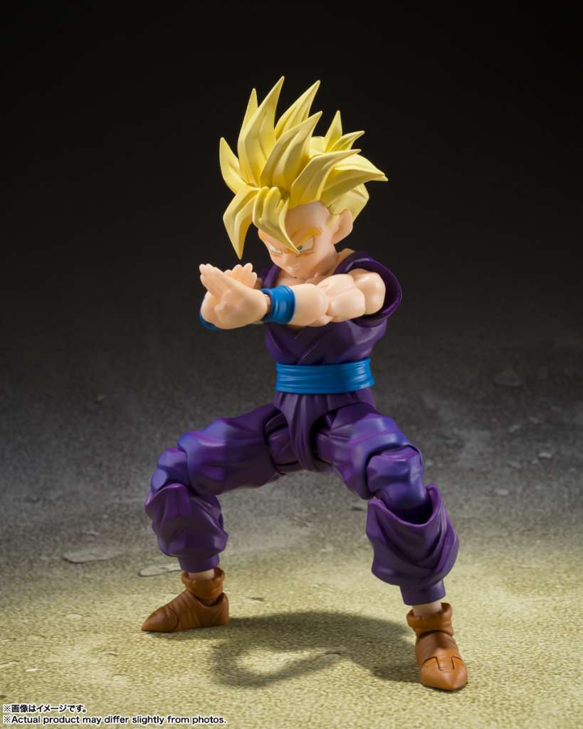 BANDAI - Dragon ball z super saiyan son gohan the warrior who surpassed goku shf