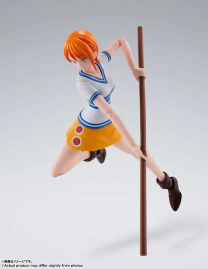 BANDAI - One Piece Nami Romance Dawn S.h.figuarts