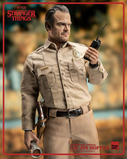 THREEZERO - Stranger Things s1 Jim Hopper 1/6 af