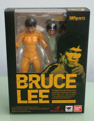 BANDAI - Bruce Lee S.H. Figuarts Action Figure Yellow Track Suit