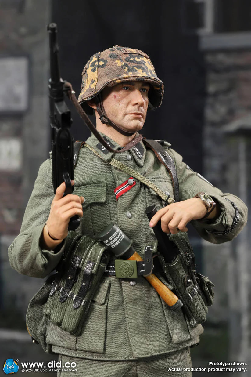 DiD/3R – D80177 1/6 WWII German LAH Division SS Flammenwerfer Gefreiter – Joerg