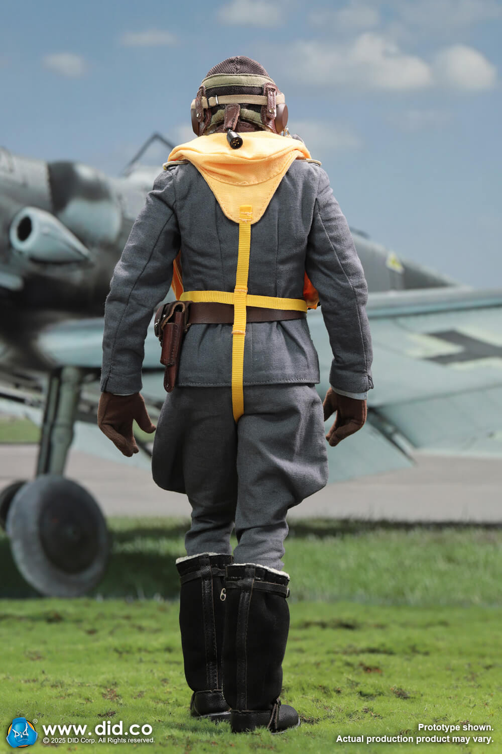 DID -  1/6 WWII German Luftwaffe Ace Pilot  Erich Hartmann D80190