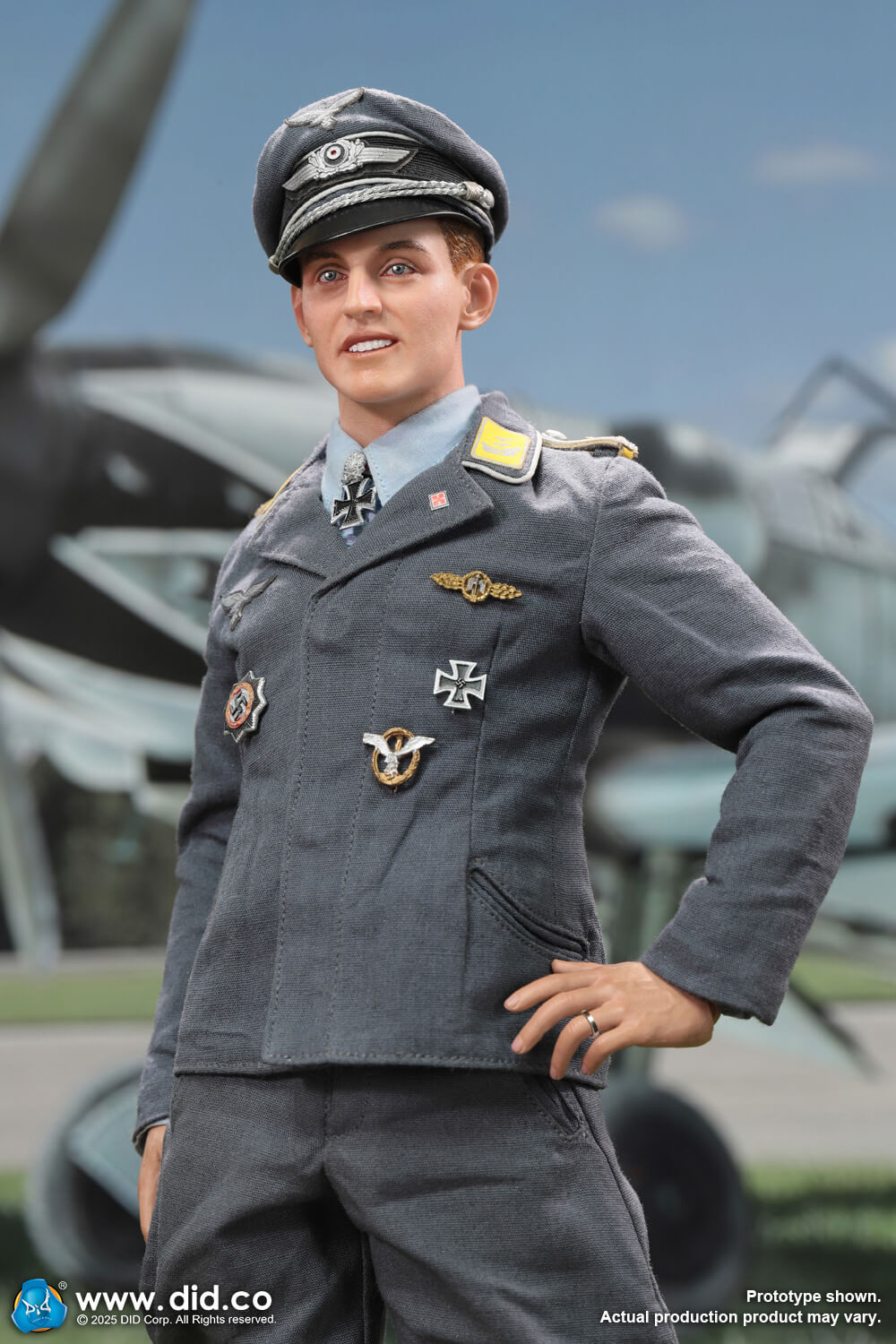 DID -  1/6 WWII German Luftwaffe Ace Pilot  Erich Hartmann D80190