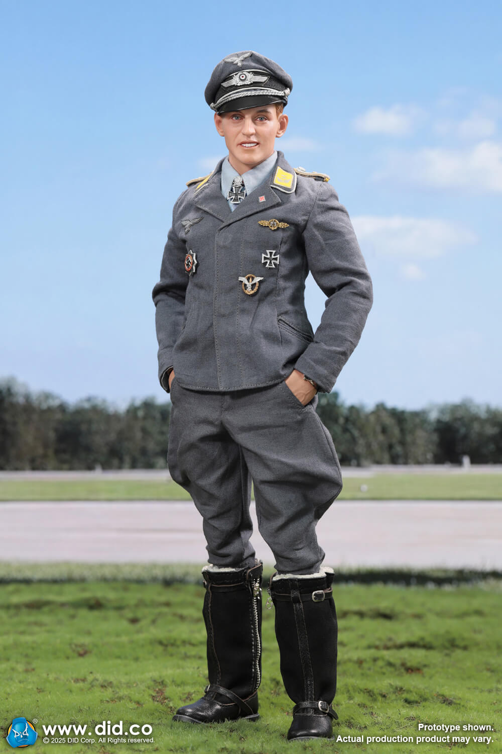 DID -  1/6 WWII German Luftwaffe Ace Pilot  Erich Hartmann D80190