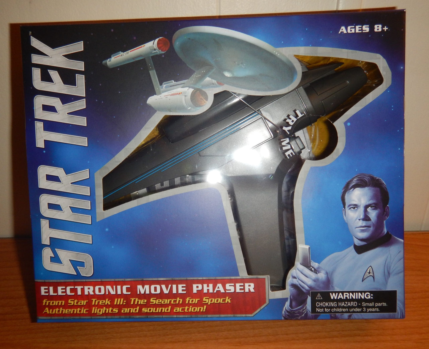 DIAMOND SELECT TOYS - Star Trek - Electronic Movie Phaser with Light & Sound