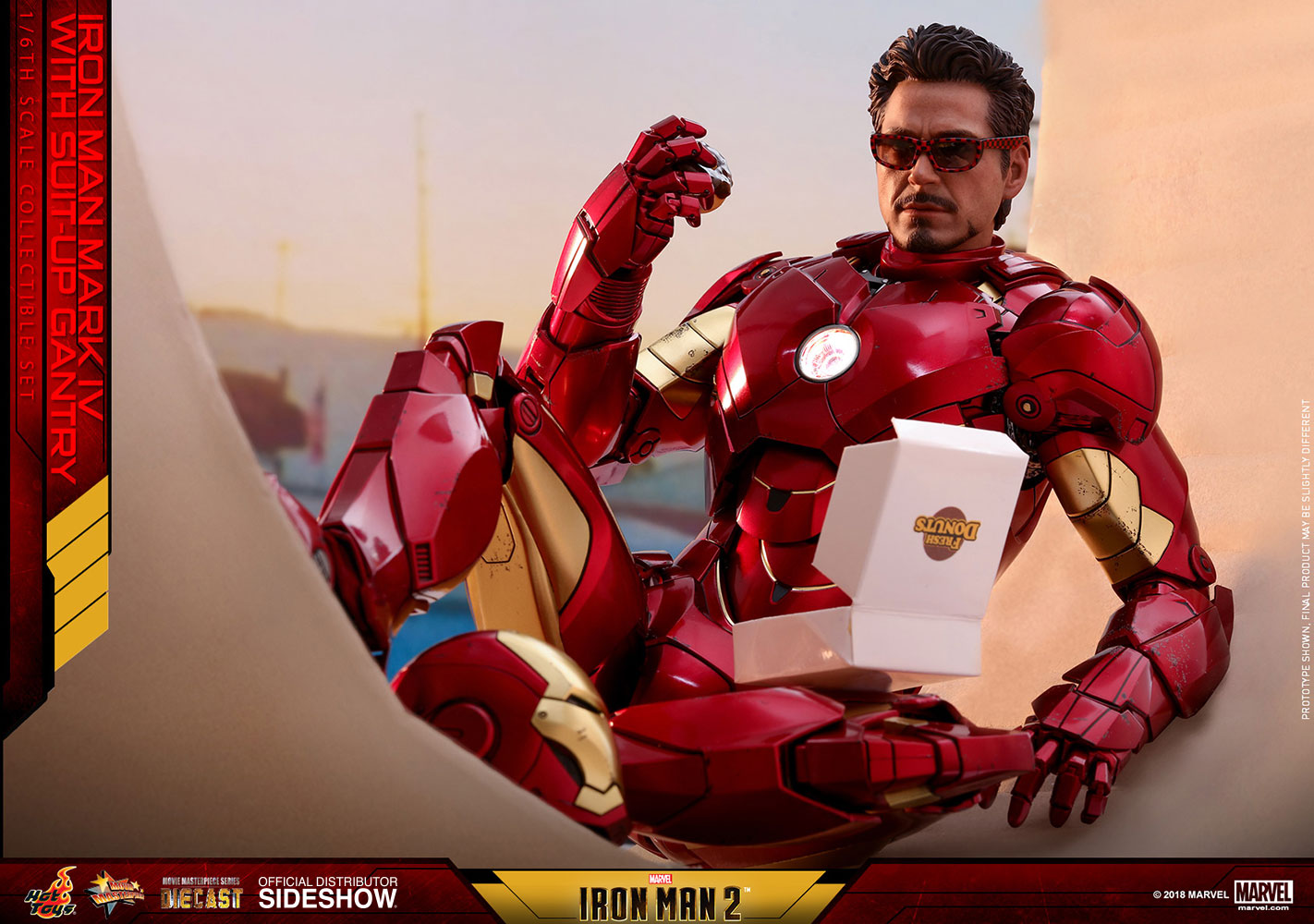 HOT TOYS - Marvel - Iron Man 2 - Suit-Up Gantry with Iron Man Mark