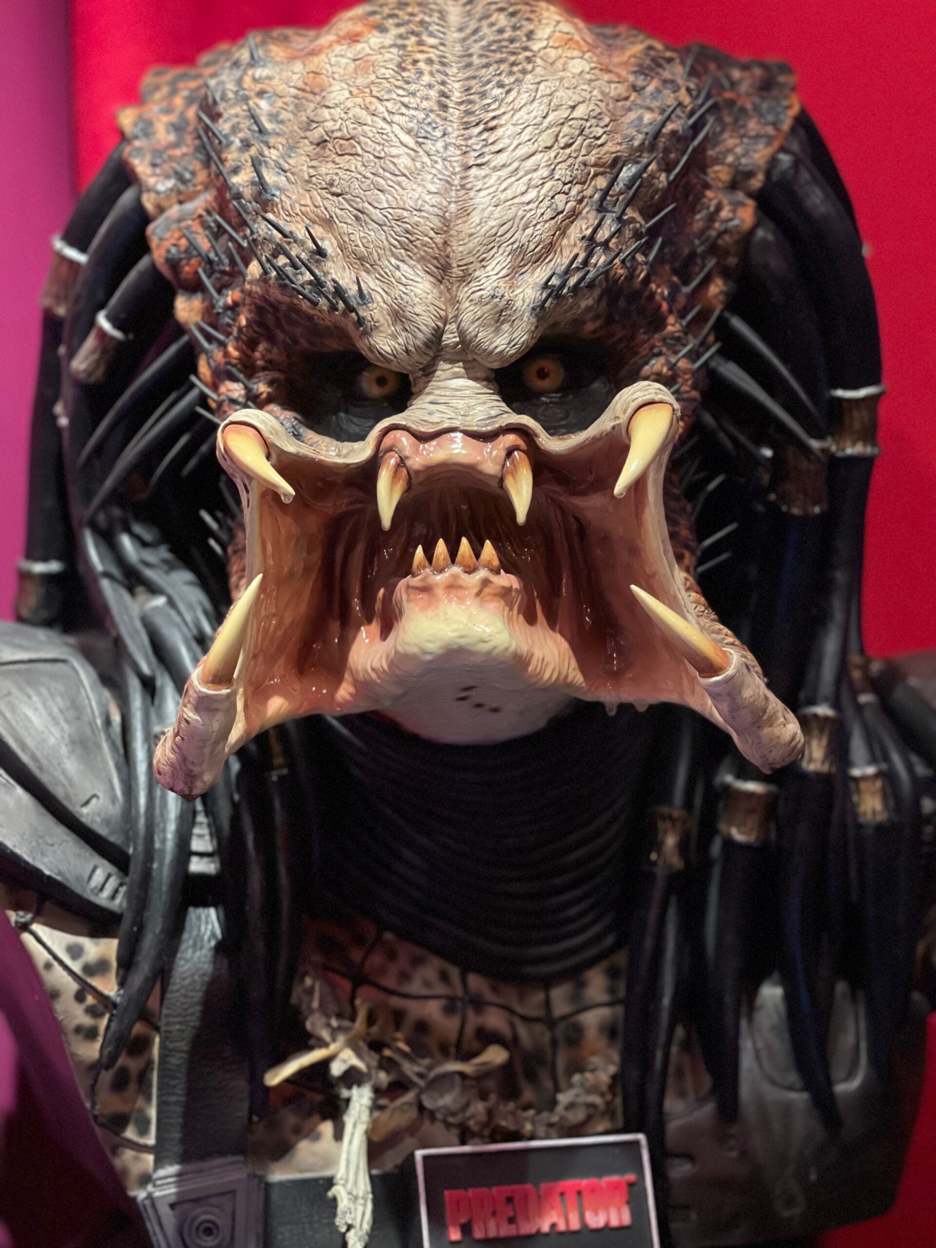 SIDESHOW - Predator - Predator Life-Size Bust 1:1 – Animetoys