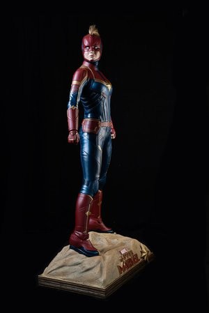 MUCKLE MANNEQUINS - Marvel - Captain Marvel Movie - Captain Marvel Life Sized Statue