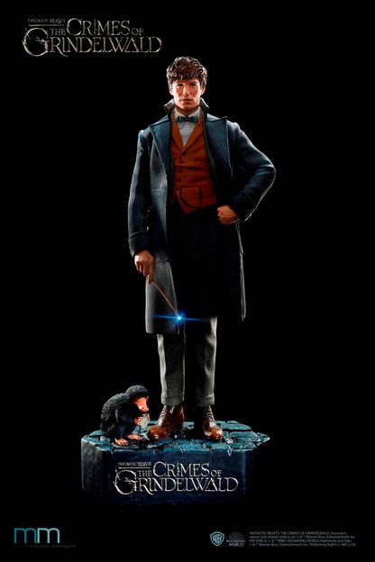 MUCKLE MANNEQUINS - Fantastic Beasts Newt with Niffler Life Sized Statue