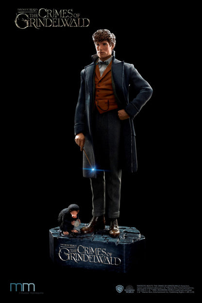 MUCKLE MANNEQUINS - Fantastic Beasts Newt with Niffler Life Sized Statue