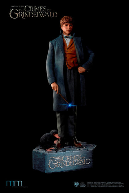 MUCKLE MANNEQUINS - Fantastic Beasts Newt with Niffler Life Sized Statue