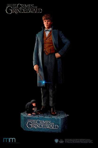 MUCKLE MANNEQUINS - Fantastic Beasts Newt with Niffler Life Sized Statue