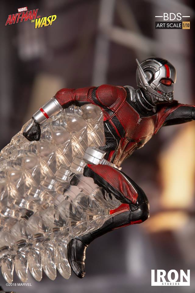 IRON STUDIO - Marvel - Ant-Man & Wasp- Ant-Man - Battle Diorama Set 1:10