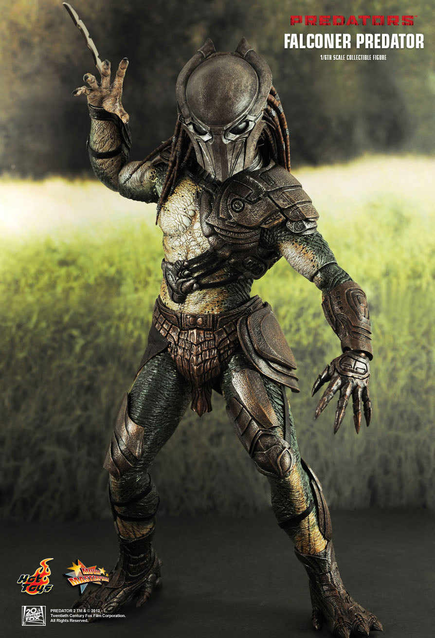 HOT TOYS - Predators - Falconer Predator - Movie Masterpiece 1:6 Action Doll 901001